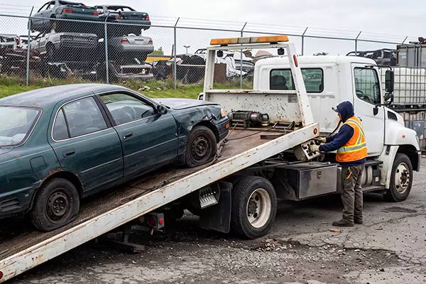 Salvage Car Removal in Los Angeles, CA